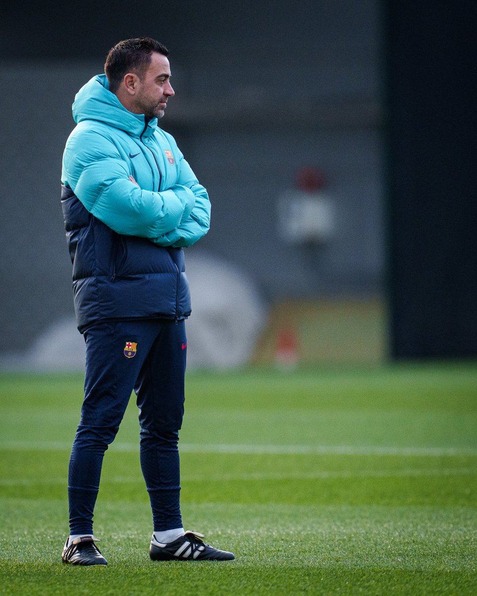 FCBarcelona's tweet photo. Ladies and gentlemen, our coach, Xavi Hernández https://t.co/fvXSfNn868