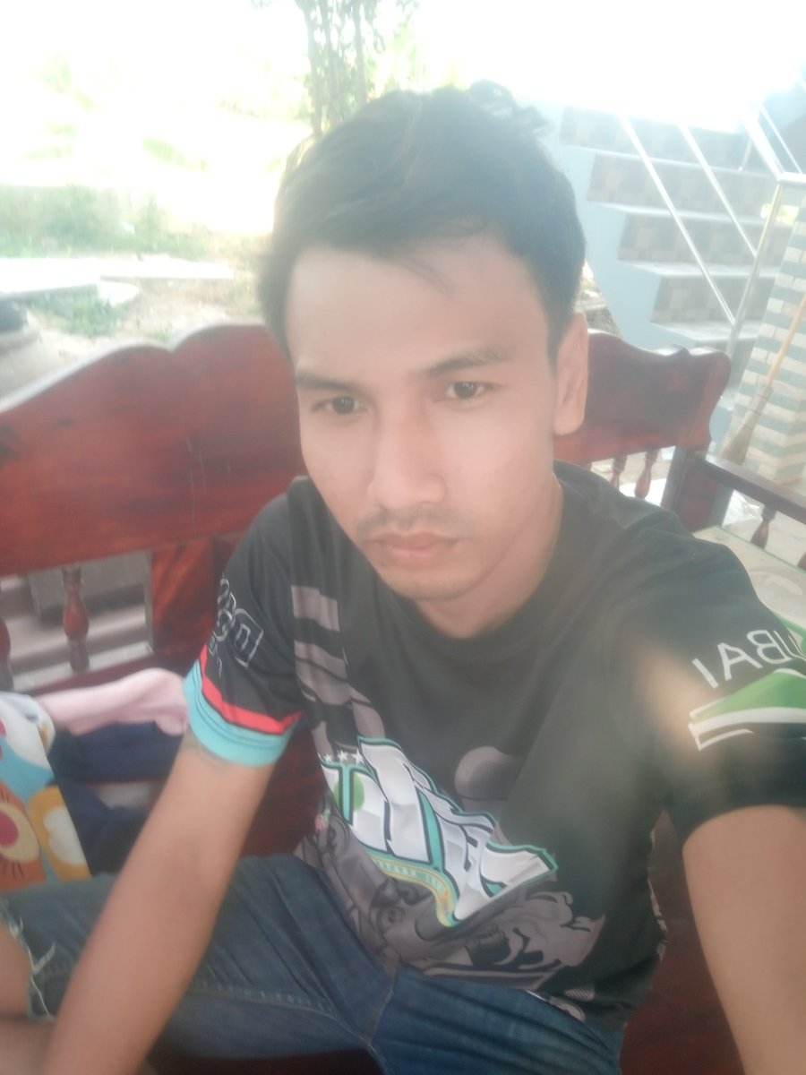 อรุณสวัสดิ์ครับพี่น้องชาวทวิตเตอร์
เหงานะ