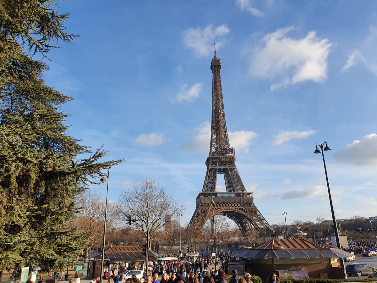 NNuripazviajes's tweet photo. París!! #nuripazviajes #París #luvre #arcodeltriunfo https://t.co/y109qwNPZC