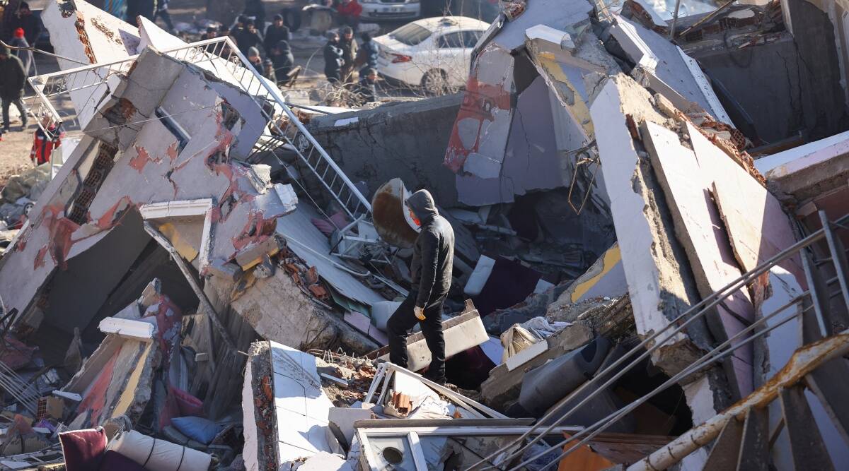 Man searching for his belon...