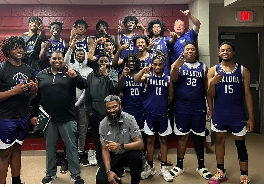 Congratulations to the 2022 - 2023 Region 2-AA Boys’ Basketball Champions! 
#OneSaluda
#shstigerpride