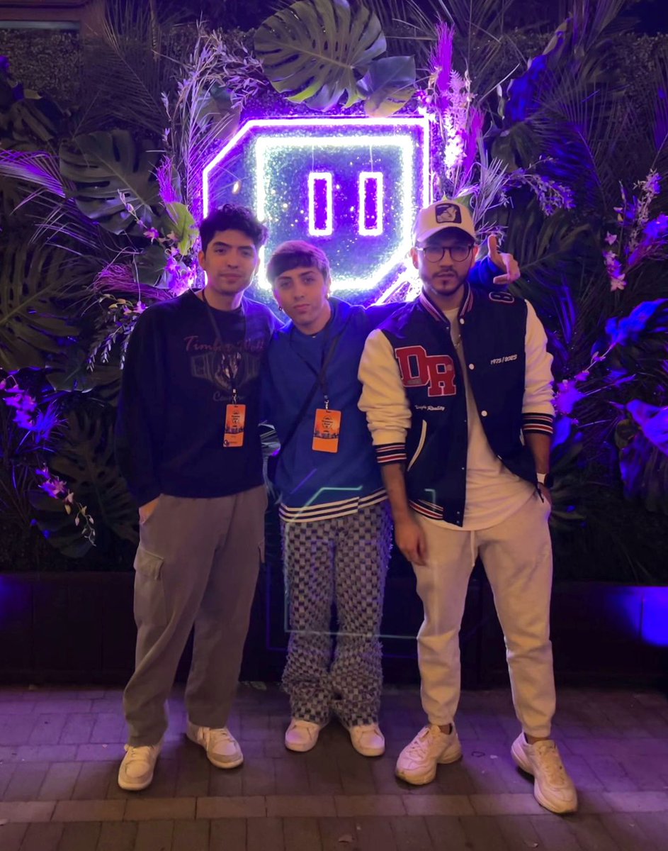 pgodtv's tweet photo. Con 2 capos @ElZeeeein @rodricarreraaa 🇵🇪🇦🇷 https://t.co/pA1MZxhT2s