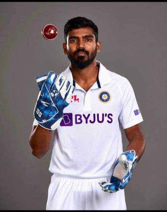 🏏Indeed a proud moment for the #NavalDockyard, #Visakhapatnam and the #ENC. 🏏 KS Bharat, son of Shri K Srinivas Rao, Master Craftsman, working in the AC & Refgn dept of ND made his test debut as part of the #IndianCricketTeam in the first test against #Australia at #Nagpur.