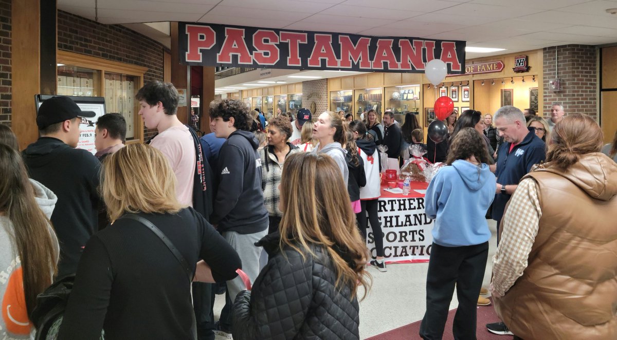 NHRHS_Athletics's tweet photo. 🔴⚫️OH WHAT A NIGHT #PASTAMANIA !!! 🔴⚫️
🏟A packed house
🗣Great vibe all night
👏🏻A big win
🏀Emma hitting the 1,000 point milestone
🤼🏻‍♂️All the wrestling you can handle &amp;
🍝All you can eat pasta
THANK YOU TO @NHSportsAssoc
for putting on such a great event! #WeAreNH @nhrhs1 https://t.co/0vttd5mYsj