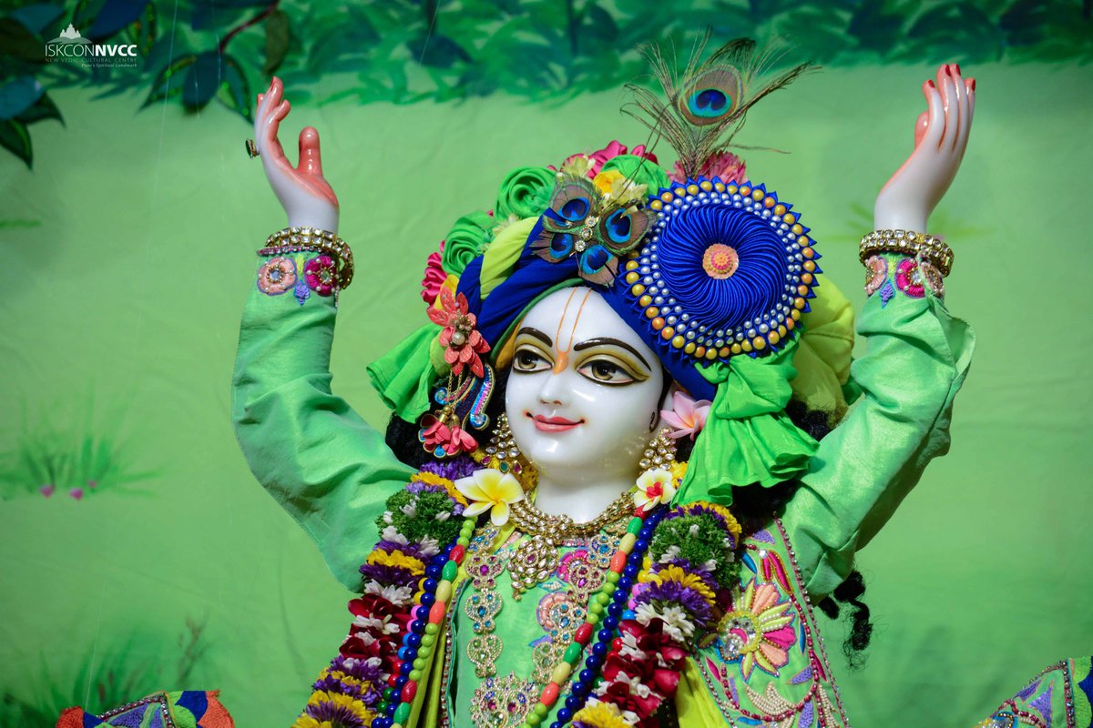 ISKCONPune's tweet photo. Today's 10/02/2023 Darshan Sri Sri Gaur Nitai
#ISKCONNVCC #ISKCONPune #ISKCON
#PUNE #DailyDarshan #harekrishna
#Friday #10thfebruary #10thfebruary2023
#nvcc #radhavrindavanchandra
#iskcondesiretree #harekrsnatv #art
#harekrsnatelevision #radhakrishna
#today #love #instagram https://t.co/KEcrbxkOsi