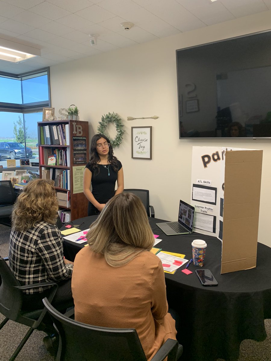 jenlsanders's tweet photo. What an amazing day at SCIA today! We are so proud of all our 8th grade students who presented their IB Community Projects! Mark your calendar now for our IB Showcase Event on February 23. #IBMYP #ibcommunityproject #GreaterTogether #proudtobeabear @SCIABEARS @IBinBSD https://t.co/HqgXvR7b30
