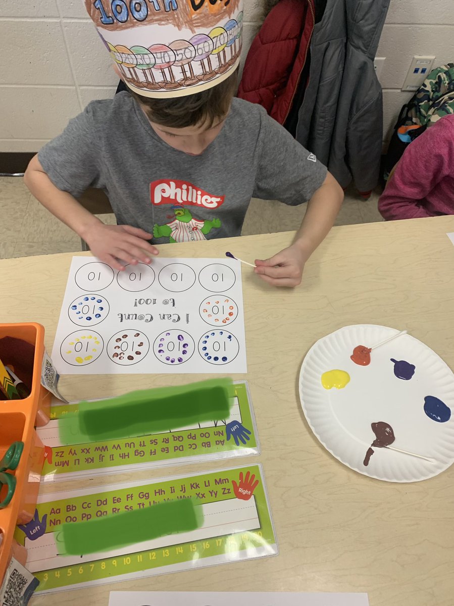 MrsBishopNPSD's tweet photo. Happy 1️⃣0️⃣0️⃣ days of school! https://t.co/k2Rt7cOzzg