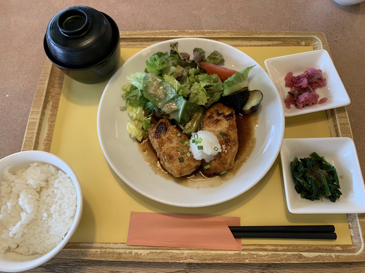oqmoxa's tweet photo. ふー、食事休憩😋 https://t.co/muIA3HqT3a