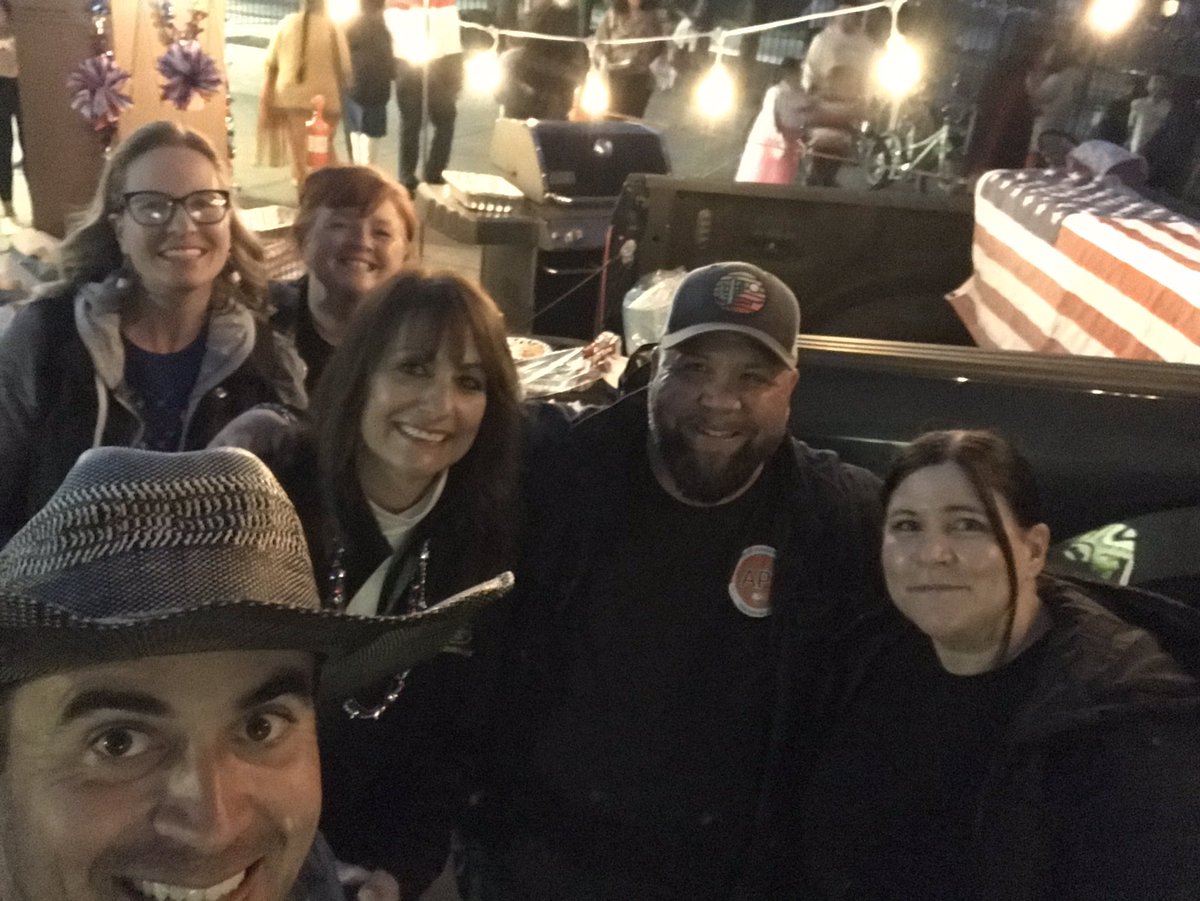 WGroadrunners's tweet image. Our Roadrunner families enjoying the multicultural event. Lots of countries represented tonight with hundreds of families trying various foods from around the world. #PUSDedu