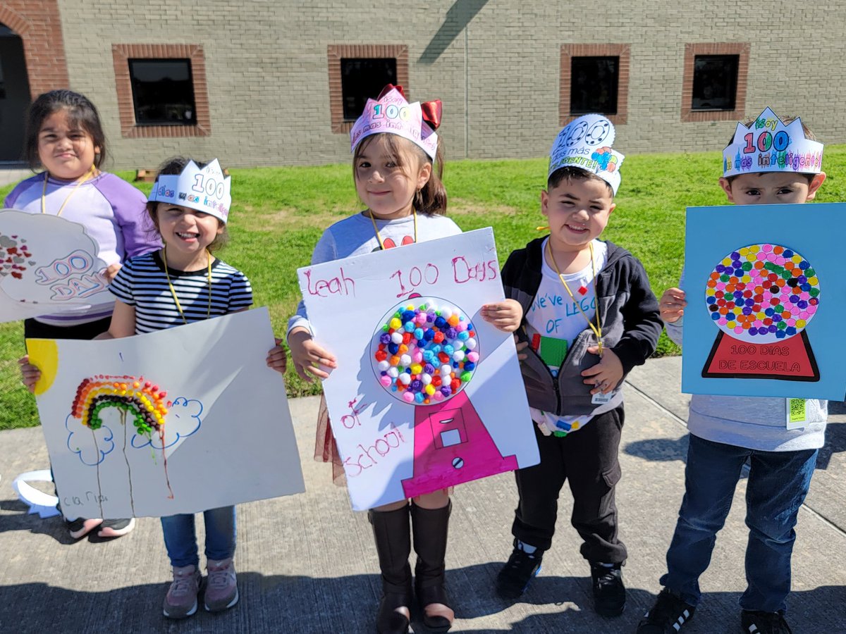 msluna404's tweet photo. 100 days of PreKinder 2022-2023 @Jones_AISD https://t.co/Bs2Q1L78k2