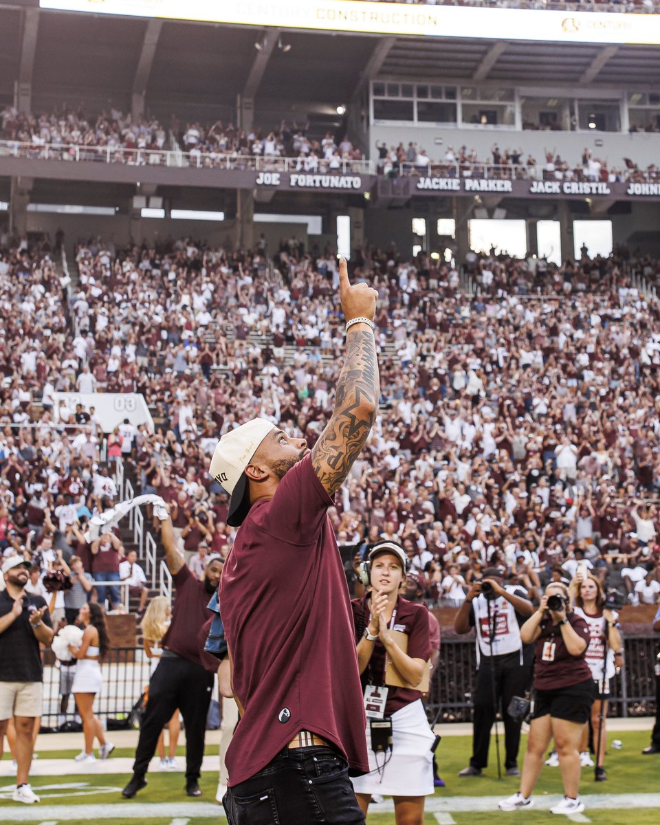 HailStateFB's tweet photo. A true leader on and off the field.

Bulldog legend @dak is the 2022 Walter Payton NFL Man of the Year! 

#WPMOY | #FromStateToSundays https://t.co/1wrYmK8Q1R