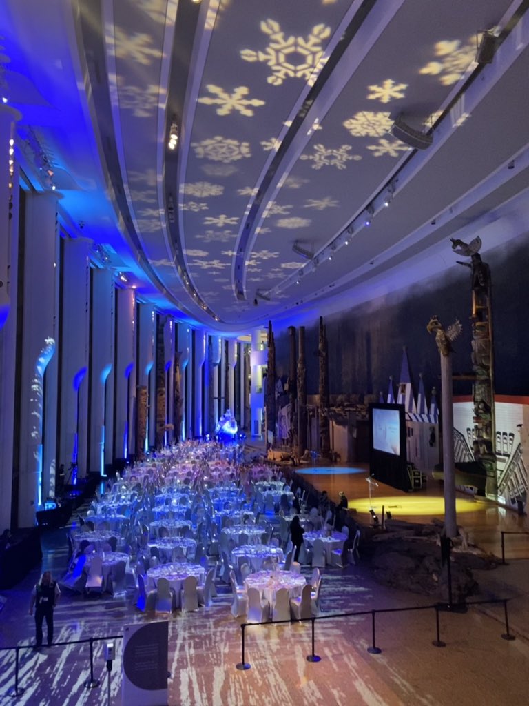 The grand hall is ready @CanMusHistory for the @mpiottawa annual Dinner & Auction! 

All money raised going to some amazing local charities providing much needed support:

@ONFE_ROPE 
@HopewellOttawa 
@OttawaMission 
@MoissonOutaouai 

Time for @raisingthebid to get those bids up