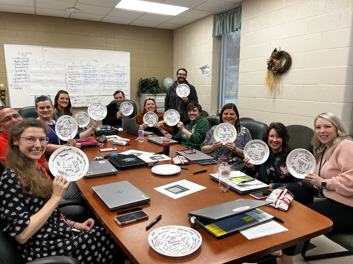 Our @gms_tn teachers spent time during our PLCs filling each other’s plates with positivity, gratitude, &amp; compliments! This activity brought lots of smiles! 💚#RISEasONE
