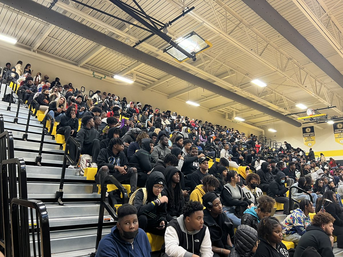 HSHS_Principal's tweet photo. Truly enjoyed our .@WeAreHSHS students &amp; staff coming out to support our .@HSHSALLSTARZ today as the played the All-Stars of .@GAHS_Official great turnout great environment! .@ExEdHcps .@HCPS_ExEdEast .@principal_dport .@DSACoachHlee_4 #THISISUS https://t.co/Cw9SloOSyQ