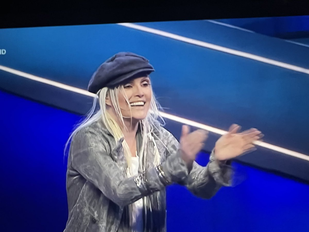 dilasiaa's tweet photo. Oliver twist #Sanremo2023 https://t.co/uRucn8rHxB
