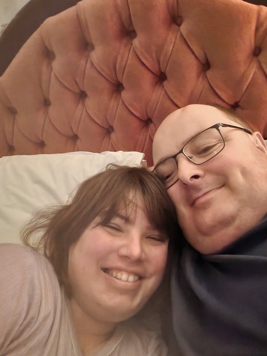 HeatherRoseBat2's tweet photo. @hodgs16 u and me babe forever and always!! 🥰💋💖😍💕❤️ xx #relashionshipgoals #couple https://t.co/jKIHpdedN3