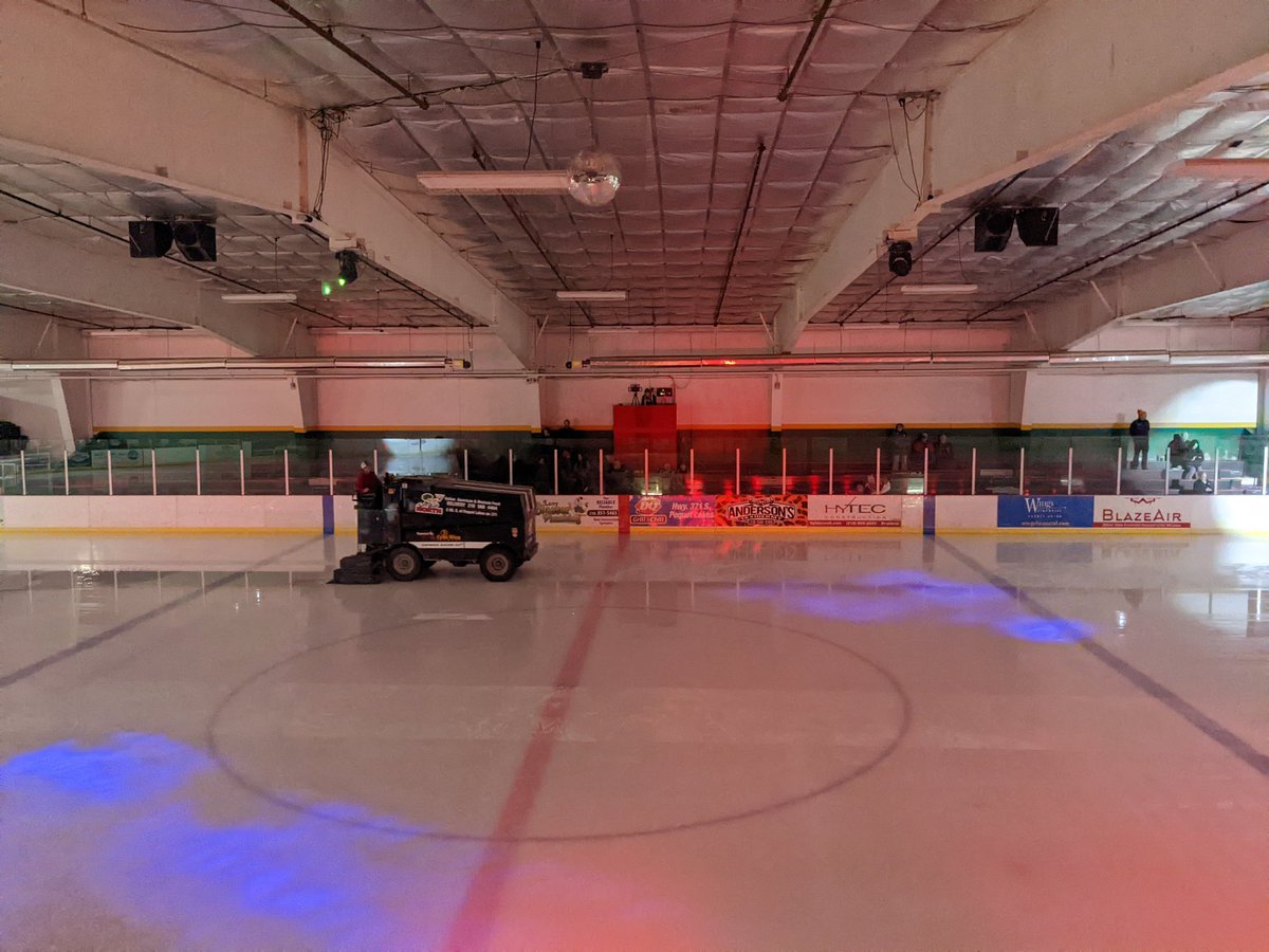 Girls Hockey playoffs!!
6A Quarterfinals
Breckenridge/Wahpeton at Northern Lakes
Pregame on now on Skeeter 101.5 and rjbroadcasting.com

<a href="/FollowThePuck2/">FollowThePuck GIRLS</a> 
<a href="/girlshockeyhub/">MN Girls Hockey Hub</a> 
<a href="/nl_girls_hockey/">Northern Lakes Lightning Girls High School Hockey</a> 
<a href="/MNScoreFeed/">MN ScoreFeed</a> 
<a href="/MinnesotaScores/">Minnesota-Scores.net</a> 
<a href="/krjbkrjmkkcq/">KRJB KRJM KKCQ Radio</a>