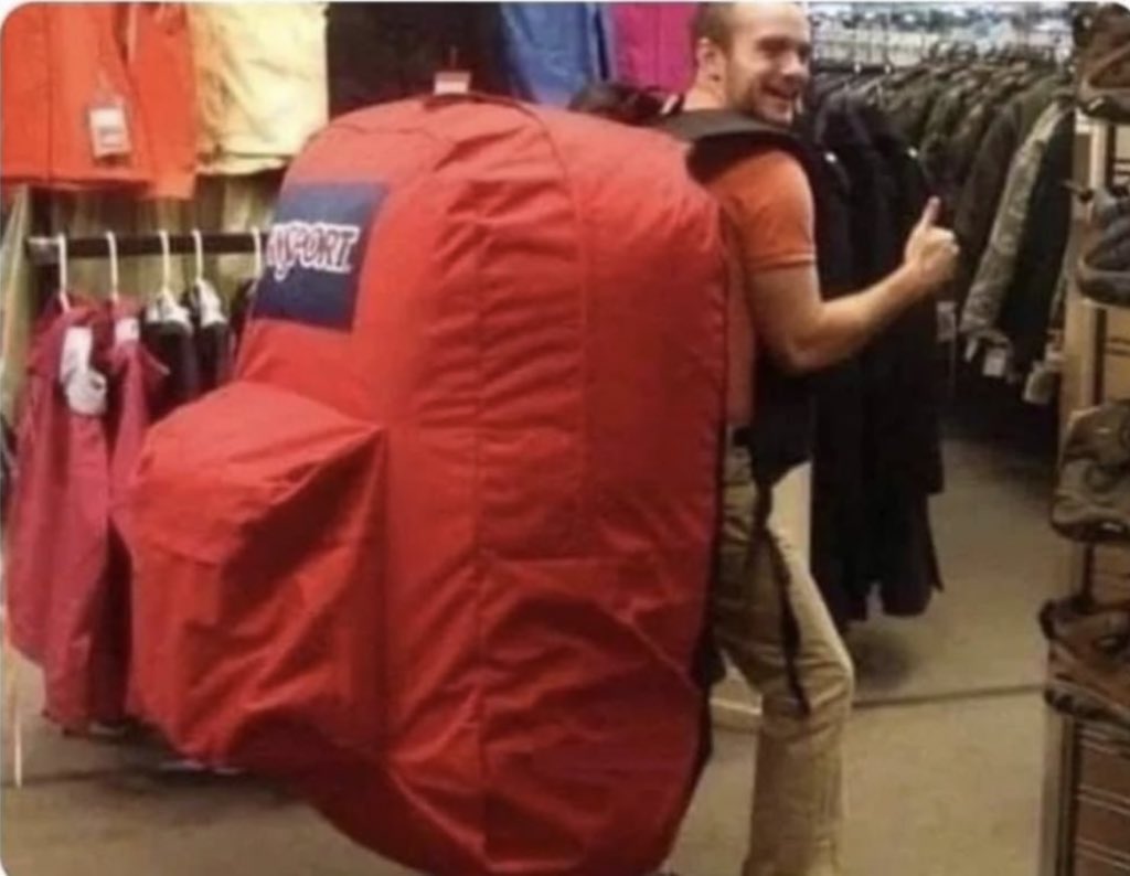 Guarromantico_'s tweet photo. Yo empacando 38 outfits para un viaje de 3 días. https://t.co/O3aP5vkDSd