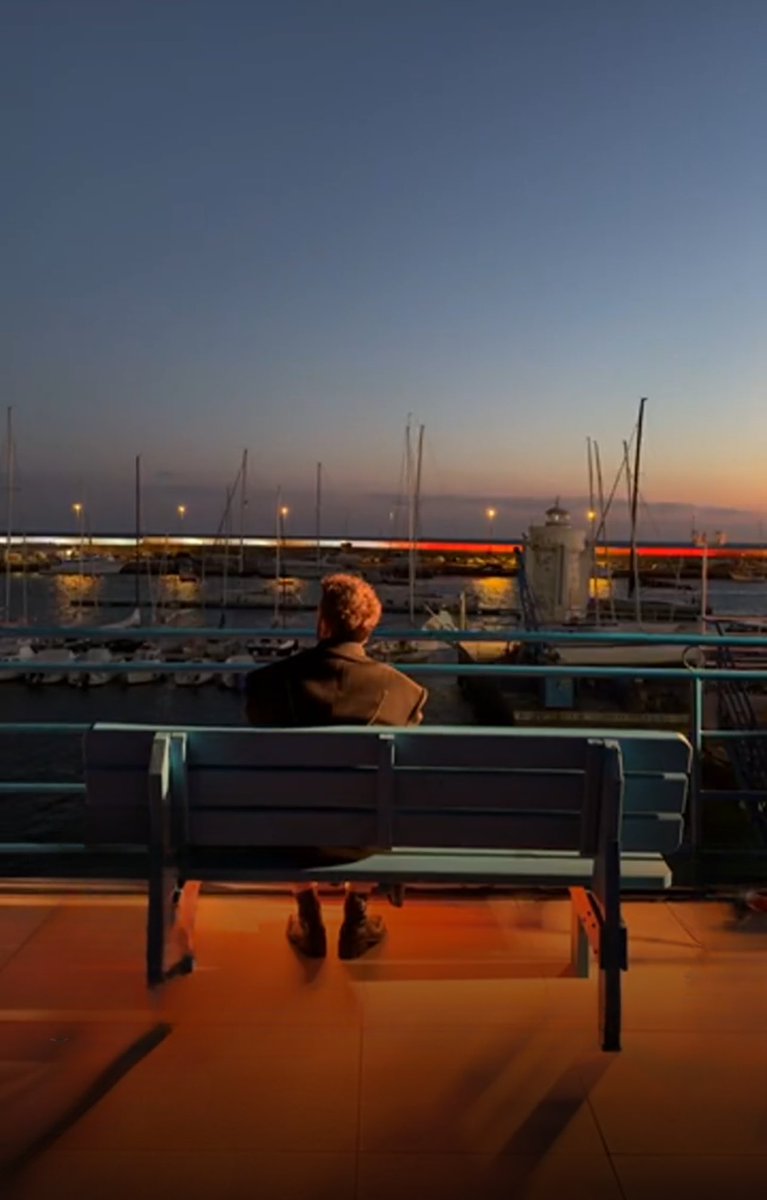 FaveroLaura's tweet photo. La quiete dopo la tempesta! #MengoniSanremo2023 #DueViteStreamingParty #Sanremo2023 il motore si è scaldato alla grande e domani saranno CAVOLI AMARI! SI ALZERANNO TUTTI ANCORA PRIMA CHE INIZI A CANTARE‼️GRAZIE Marco di questi 14 anni insieme!👑👑👑🎶🎶Ti voglio bene sei vita‼️ https://t.co/Nbitgvyp89