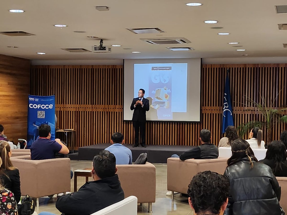 COFOCE's tweet photo. ¡#EcommerceGO ya arrancó! 🤩 El día de hoy oficialmente dimos inicio al seminario más completo en comercio electrónico transfronterizo 🌐 del Estado con el objetivo de seguir capacitando a más empresas de #Guanajuato 💙 hacia su internacionalización. ✈🌎
Checa las fotos 👇📸 https://t.co/ZRY5b8Dh4i