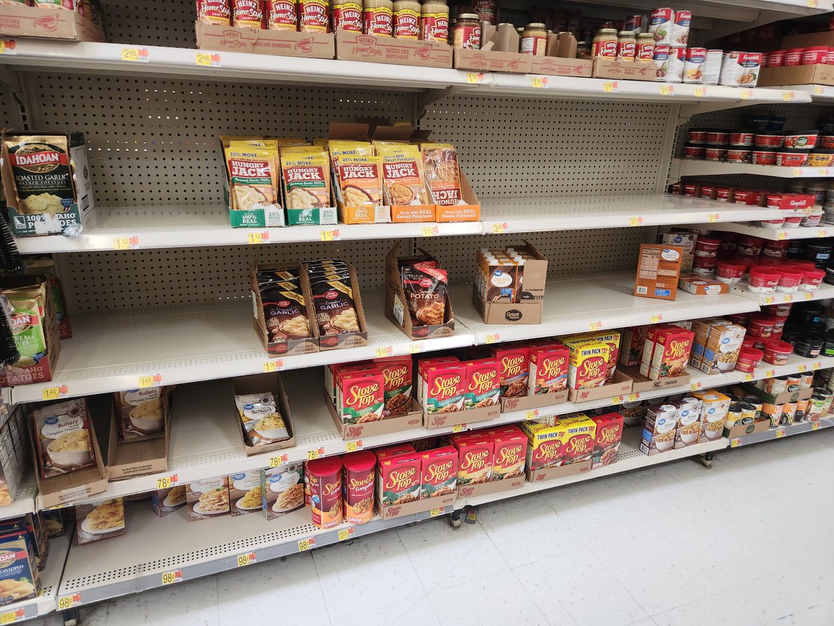 Why am I having so much trouble finding dog food lately? I thought Dementia Joe said everything is going great. P.S. It's not only the pet food isles that are empty. 
#EmptyShelves
#LGB