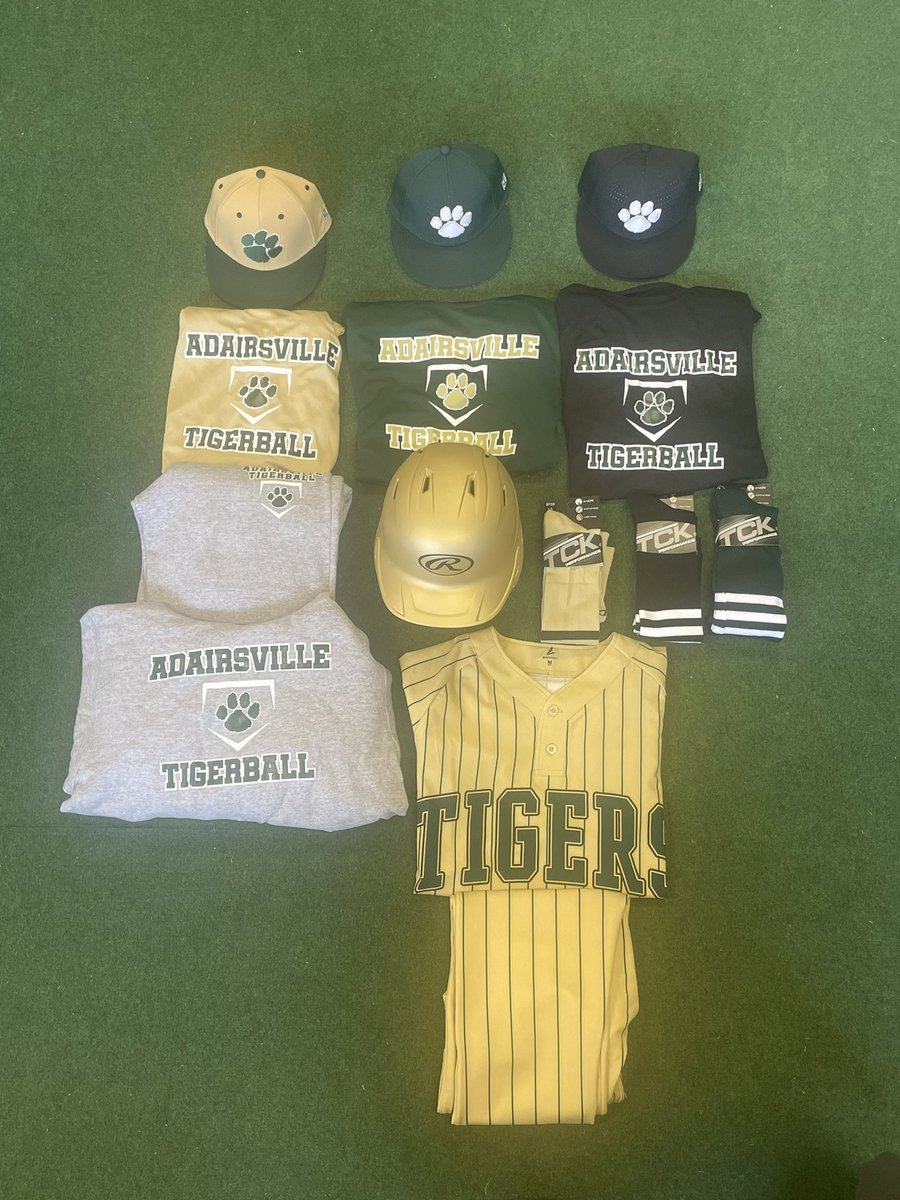 AdairsvilleB's tweet image. Christmas in February #baseballswag
