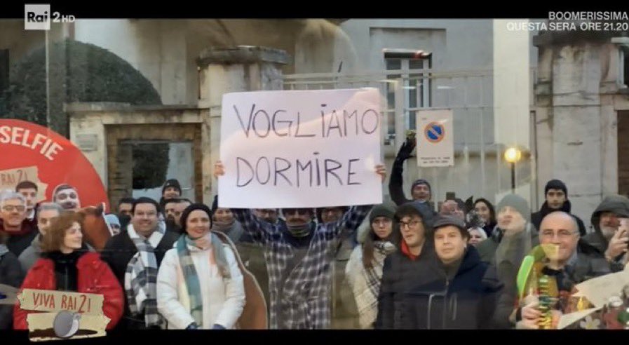 angelo_d00's tweet photo. 4 canzoni e un monologo e sono l’1:13 #Sanremo2023
Mood: https://t.co/Mxc0OGeDEs