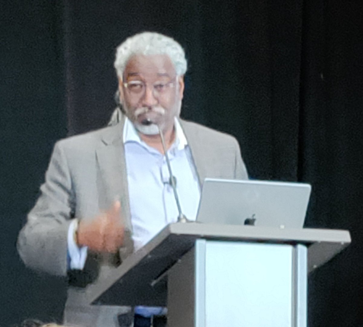 Kicking off #GEPA23 <a href="/AACU/">AAC&U</a> with <a href="/tkeatman/">Timothy K. Eatman</a> who asks, do our processes serve as an illusion, smoke and mirrors, delaying our ability to help students flourish