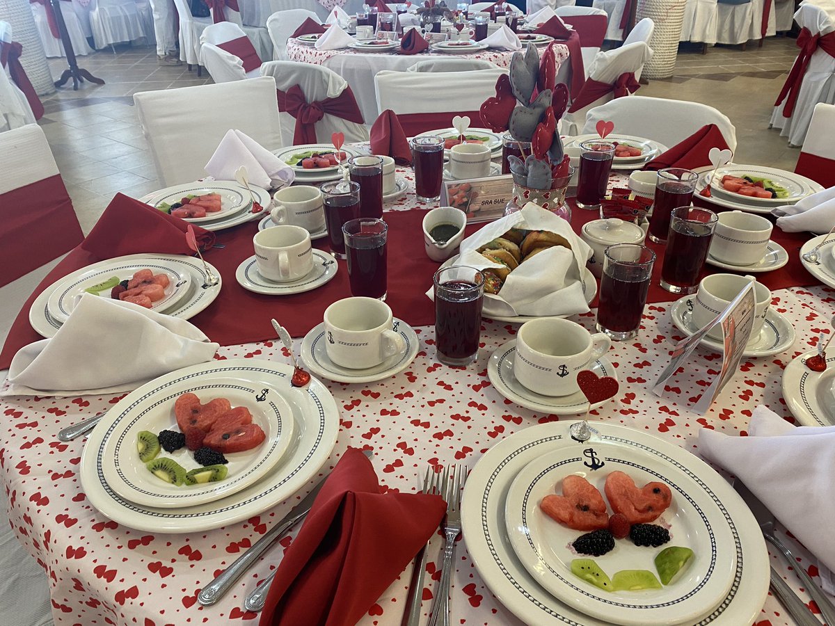 DestinTurquoise's tweet photo. Breakfast at the Naval Club in Isla Mujeres put on by the Navy Wives this morning. #navy #breakfast #tamales #destinationturquoise #IslaMujeres #mexico #desajurno #navywives #travelblogger https://t.co/V6pibttjGm