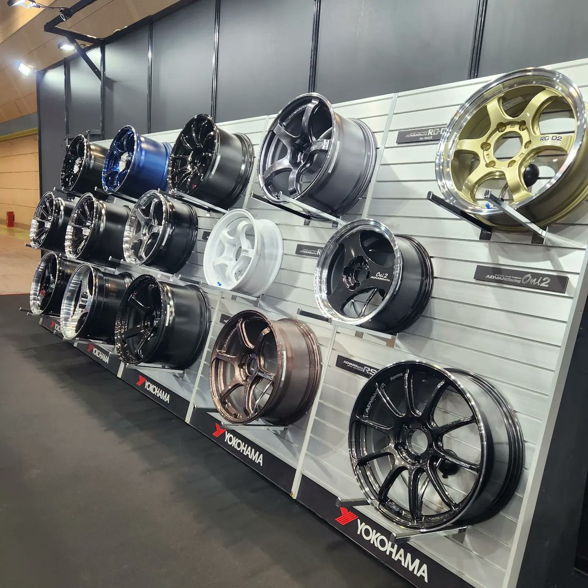 yokohamawheel's tweet photo. 大阪オートメッセ2023
初日スタート!!
#YOKOHAMAWHEEL
#ADVANRACING
#RUNDUCE
#A052
#GR86
#R6 https://t.co/nf049MfCHH