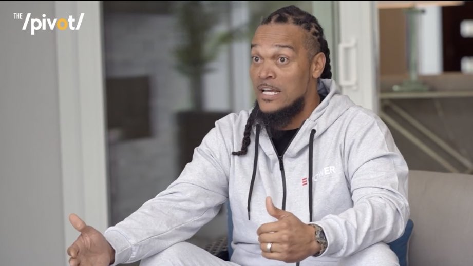 BlackSocrates47's tweet photo. S/O to @OfficialCrowder for rockin’ the brand ! Much Respect. 

🙏🏾 https://t.co/JZNJDCh9YH