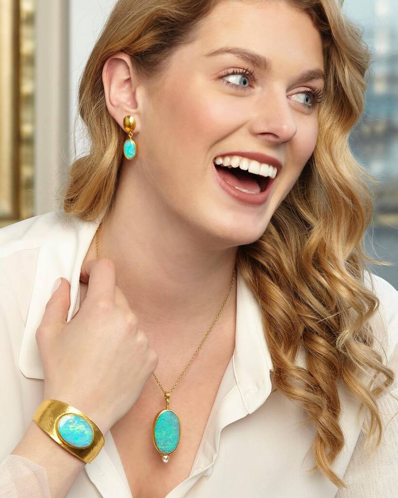 YafSparkle's tweet photo. Opal be my Valentine ❤️

#gurhan #turquoise #gold #24kgold #jewelry #finejewelry #luxejewels #gurhanjewelry #gurhan atelier #opal #opaljewelry #diamond https://t.co/EWeJM7qZOF https://t.co/a6BstMuIvy