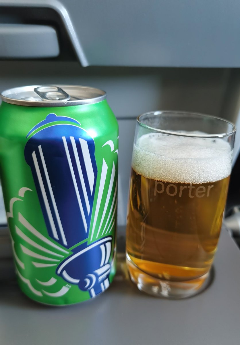 MoVernie's tweet photo. .@porterairlines has definitely elevate the "Economy Class" segment that makes you #ActuallyEnjoyEconomy
#PorterAirlines #Porter #FlyPorter #PorterReserve #PorterClassic #VIPorter #InauguralFlights https://t.co/Xr0k52ft3N