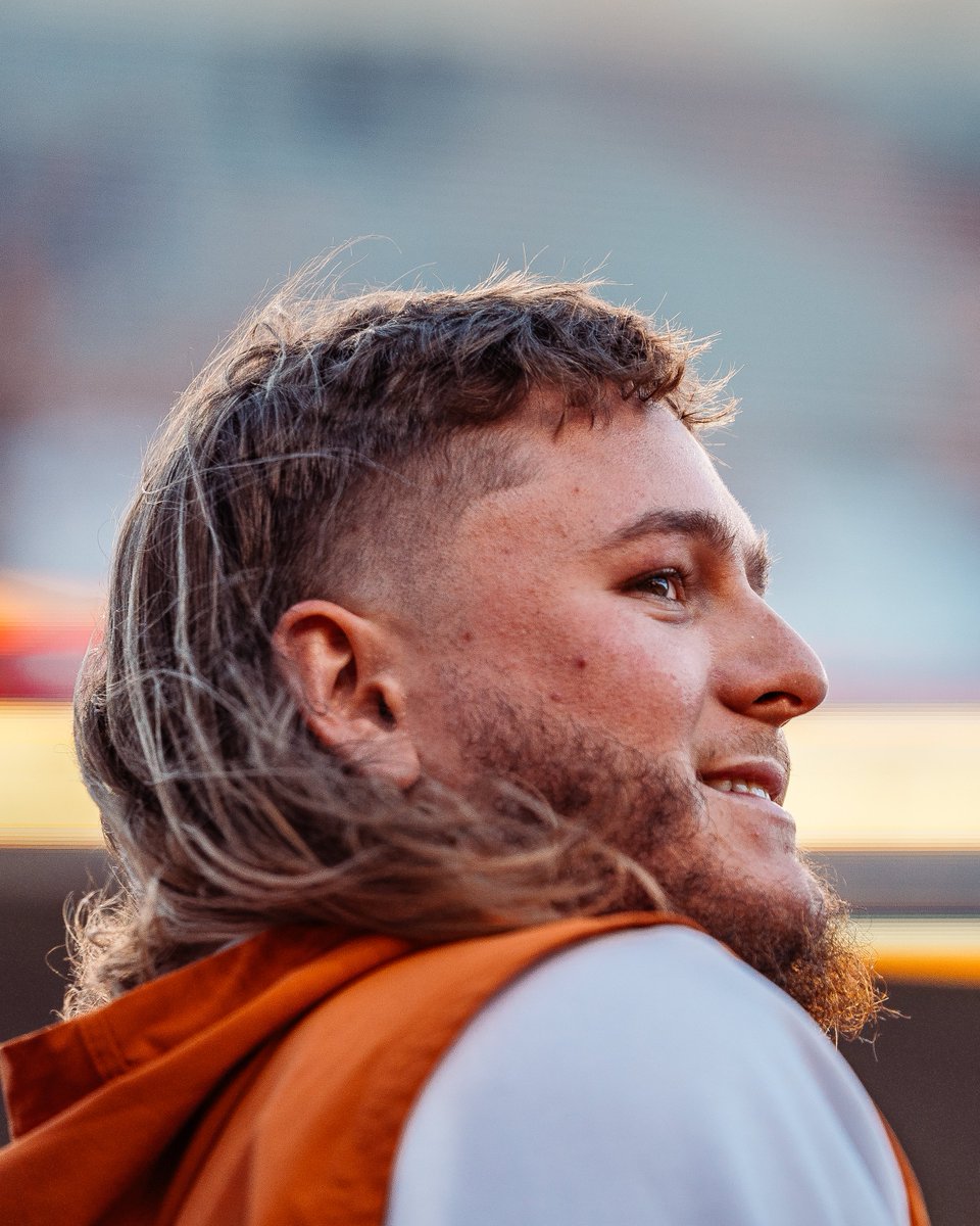 TexasFootball's tweet photo. How it started ➡️ How it's going https://t.co/XzNTD9K6ci