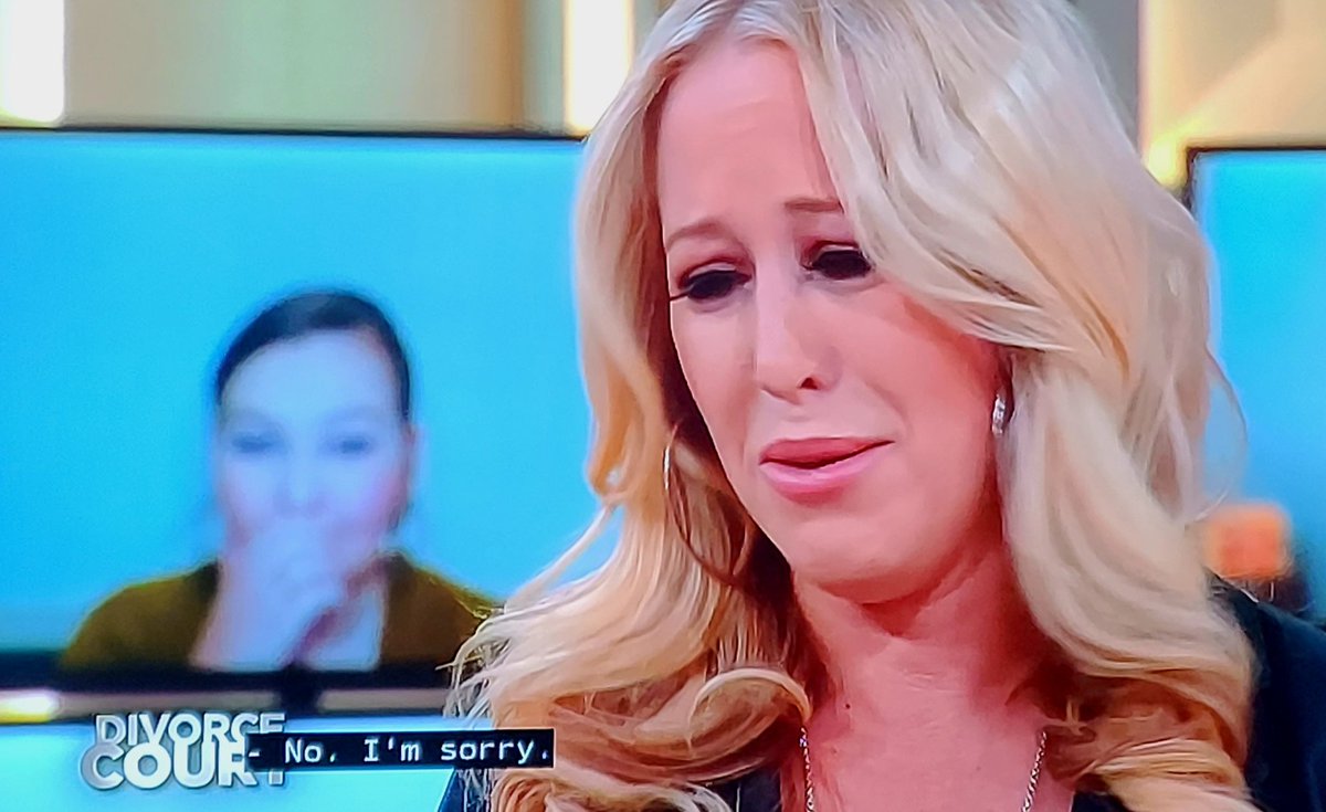 DONETHUGIN_CIAO's tweet image. When they propose on #DivorceCourt knowing they're on Divorce Court; it's so cringy. 😂