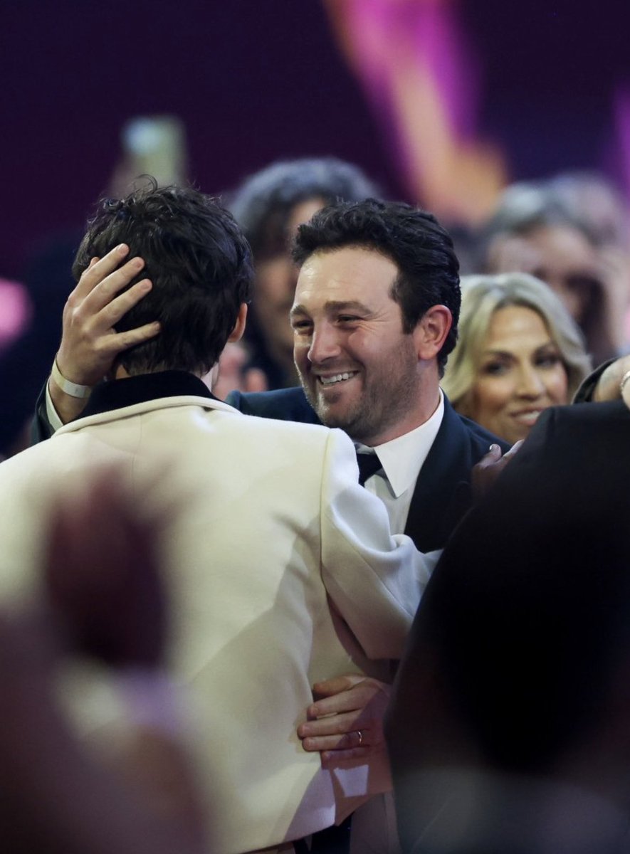 salutationhrry's tweet image. It’s like he’s holding his first born