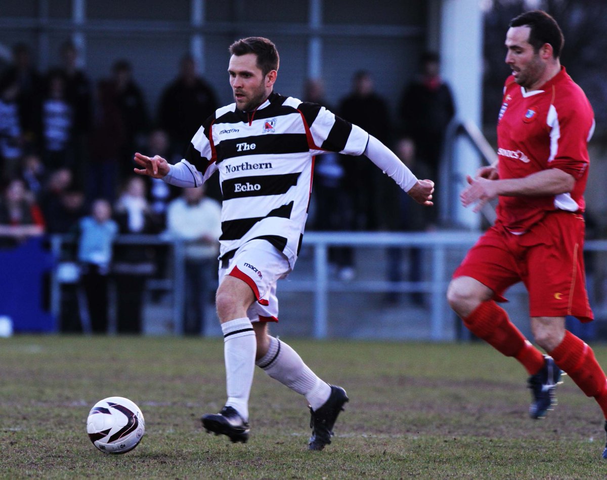 DarloRetro's tweet photo. Darlington beat Celtic Nation (remember them?) 1-0 on a Monday ten years ago tonight, @s_thompson_89 scoring. Pictured is @Chrissy_Emms.

Darlington: Bell, Harrison, Scott, Davis, Brown, Tait, Emms, Gott, Purewal, Dowson, Thompson. Subs: Johnson, Richardson, Nicholls. Att: 1007 https://t.co/aG9jLCjd4n