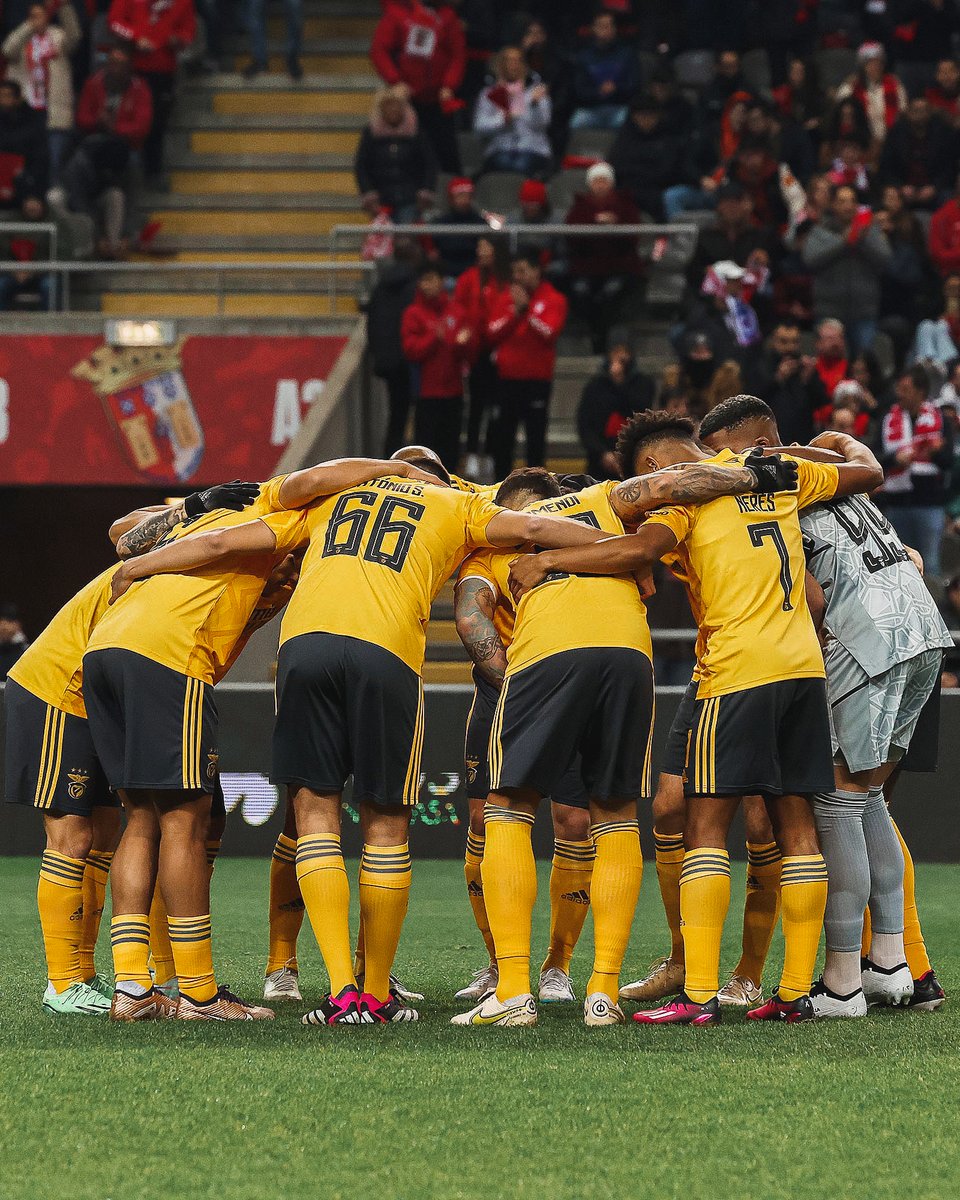 SLBenfica's tweet photo. Juntos 🦅

#EuAmoOBenfica https://t.co/sTBCoo7l3G