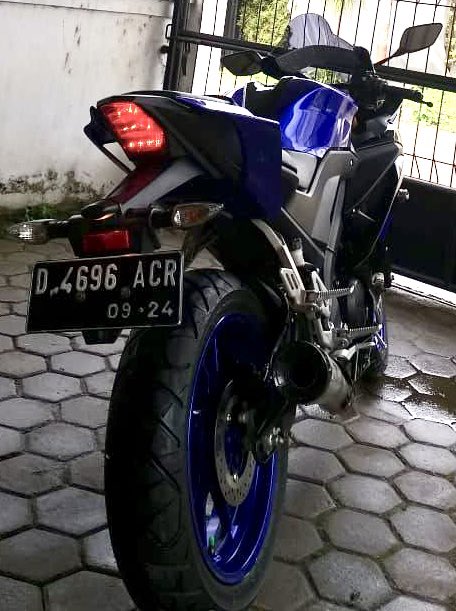 mirnafauziah's tweet photo. Telah Hilang Motor YAMAHA R15 v.3 2019 warna BIRU-HITAM nopol D4696ACR, knalpot R9H 2 (cukup berisik). Posisi terakhir ada di Cijaura Hilir, Ciwastra.
Kalau ada yg lihat dimohon menghubungi Farhan 087822202787

Terima kasih🙏🏼
cc: @infobdg  @infobandung @PRFMnews @ElshintaBandung https://t.co/1z3TWPW7gd