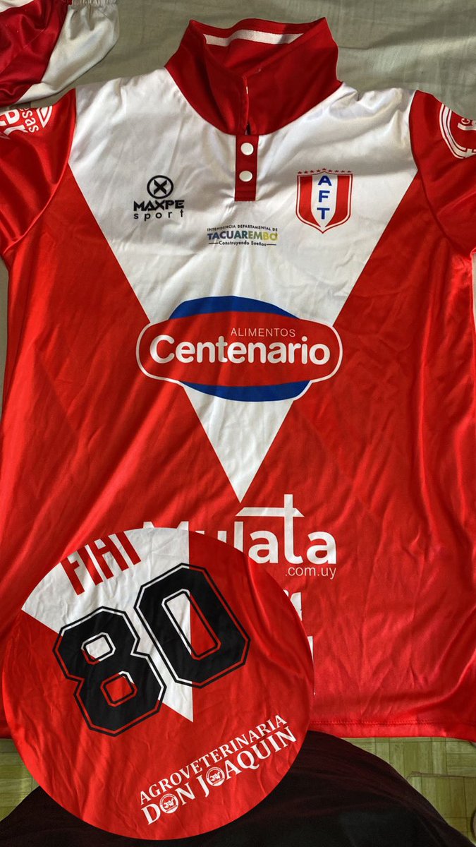 La más linda! La de la Selección de Tacuarembó! La de 112 años!! La de los 9 títulos del interior!!!
🔴⚪️🔴⚪️