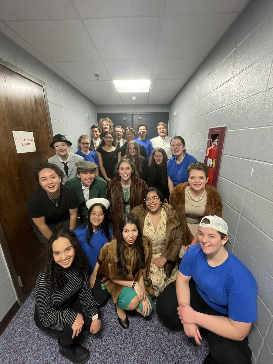 CyclonesSing's tweet photo. SFT alum about to set sail!!!  So proud of all they accomplish with @ONChoirs and @ONHSTheatre! https://t.co/99GFZKAtgp