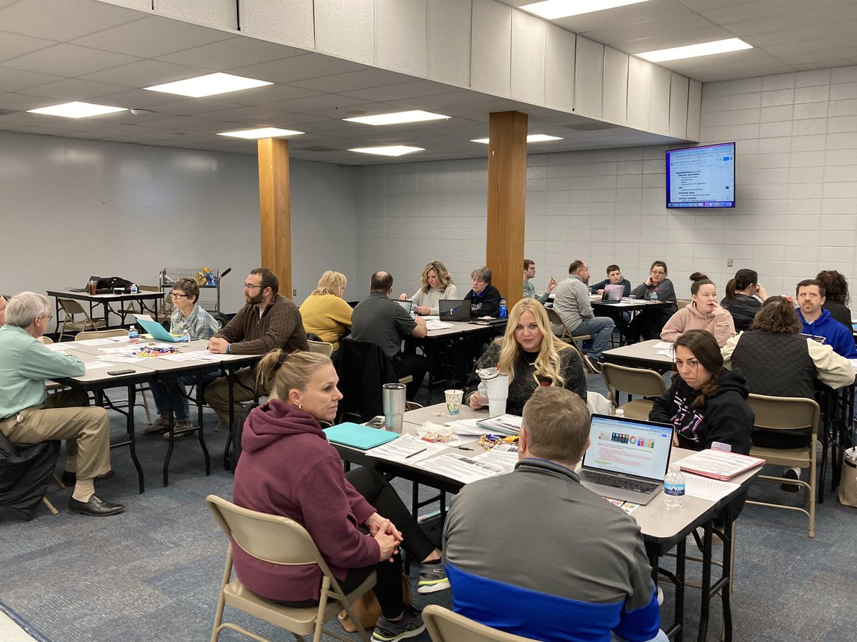 KDFIREDUP's tweet photo. Fantastic session #3 with the Brookfield R-III CSIP team tonight. We did some heavy lifting on selecting the district’s top priorities, establishing SMART goals and action steps for the future. #WeGetTo #MSIP6 #CSIP #CHASINGGreatness @drkylecollins @hoyt_64 https://t.co/Ve06QHaGZF