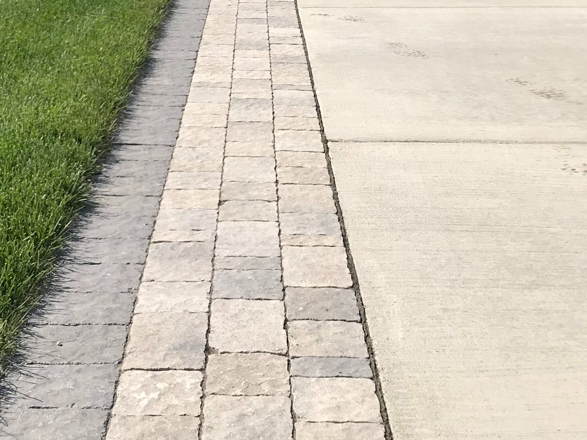 DiyScape's tweet image. Brick paver driveway ribbons may just be the answer you've been looking for to avoid stepping out of your vehicle right into some wet or slushy grass.  Check out our blog at mydiyscape.com or follow this link-
mydiyscape.com/blog/f/drivewa…
#brickpavers #hardscaping #DIYscape