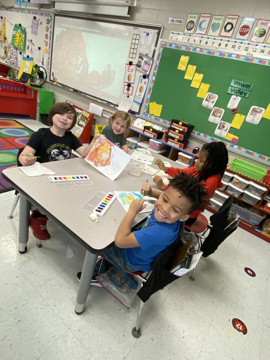MrsHardyGVESK's tweet photo. It’s BHM! We’re studying a variety of black authors &amp; illustrators! This week we focused on Jerry Pinkney! Today we tried to recreate one of his illustrations from The Lion &amp; The Mouse! Thanks ⁦@tmorgangves⁩ for your help! ⁦@HooverSchools⁩ ⁦⁦@GreenValleyElem⁩ https://t.co/LgyvVF4E0e