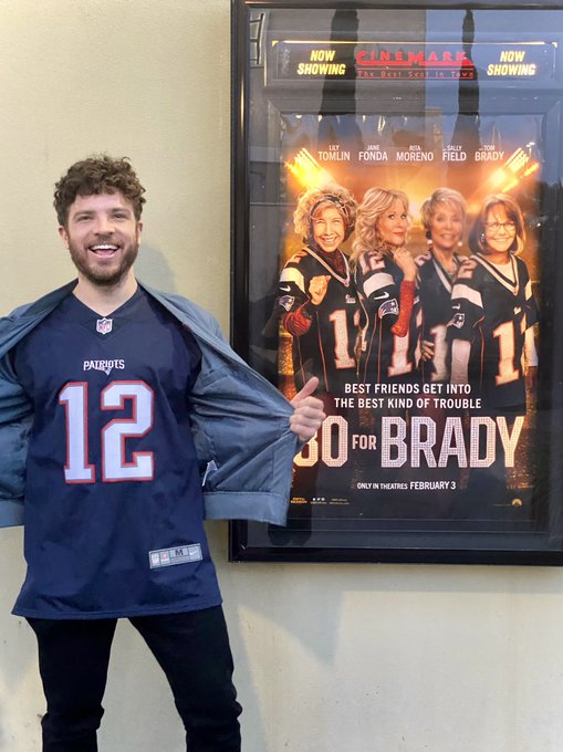 Super cute movie. I give it 3 Gronk spikes 🏈 🏈 🏈 Made me cry (obviously!) @80forBrady @TomBrady https://t<a href="/tag/royalrumble"class="tags"><span>#royalrumble</span></a>
