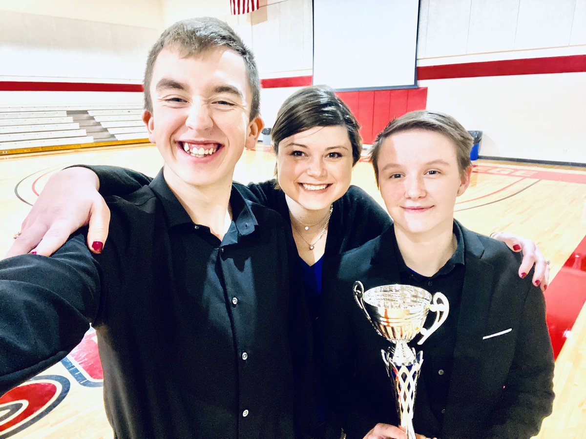 CHFCS14's tweet image. Extremely proud of these two! Brought home a little bit more hardware. Best logo was awarded to The Green House! 

Congrats! 💙@PCSD_Activities 

#sayyestofcs #bluedevilpride #madeinprostart