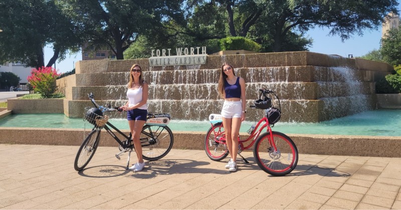 See all that Fort Worth has to offer with @PedegoFW's electric bike tour! ⚡🚲 Ride the Trinity Trails, go sightseeing, grab a snack, or whatever you like best. 🛣️ #SeeFortWorth #ActiveFortWorth

Book now: bit.ly/3JuBN2g