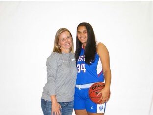 CoachD_KHHS's tweet photo. Congratulations to Dezaray Bright and Coach Jessica Carter for being selected as the FACA 4A District 6 Player of the Year and FACA 4A District Coach of the Year respectively. @AthleticsKhhs @dlaaaburke @oneclaysports #KeystoneStrong https://t.co/ehqtpPUl0m
