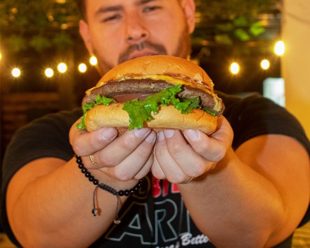 LuisFelipe1210_'s tweet photo. Amigos los invito a conocer un pequeño emprendimiento en villahermosa "Topanga Burger", los atenderé con mucho gusto, tambien les agradecere su rt 🙏🏽🍔🍟🌴 #topangueate https://t.co/ODDxov7NaA