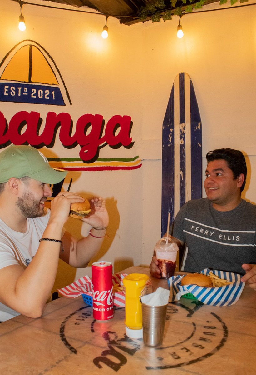 LuisFelipe1210_'s tweet photo. Amigos los invito a conocer un pequeño emprendimiento en villahermosa "Topanga Burger", los atenderé con mucho gusto, tambien les agradecere su rt 🙏🏽🍔🍟🌴 #topangueate https://t.co/ODDxov7NaA